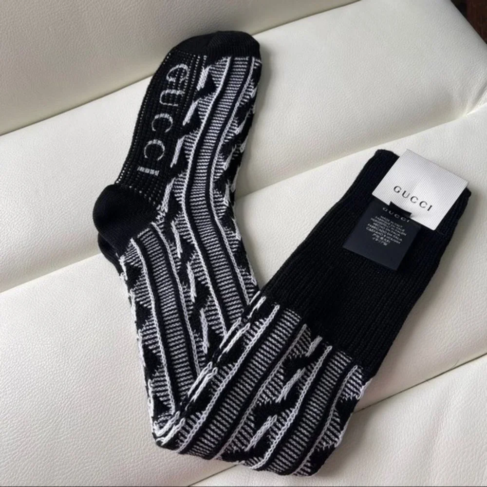 🖤🤍NWT Gucci Socks M Black White Wool - Picture 1 of 5